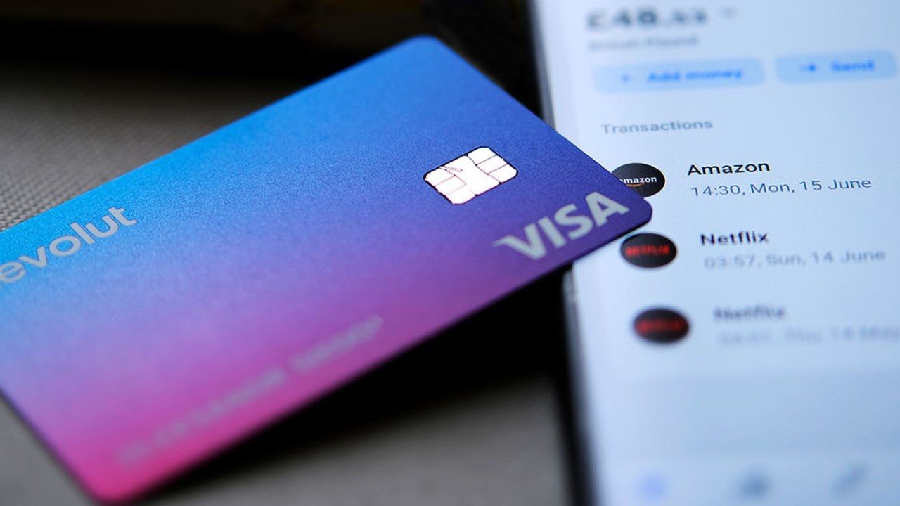 Revolut punta ai milionari: la fintech entra nel wealth management e sfida i colossi bancari tradizionali