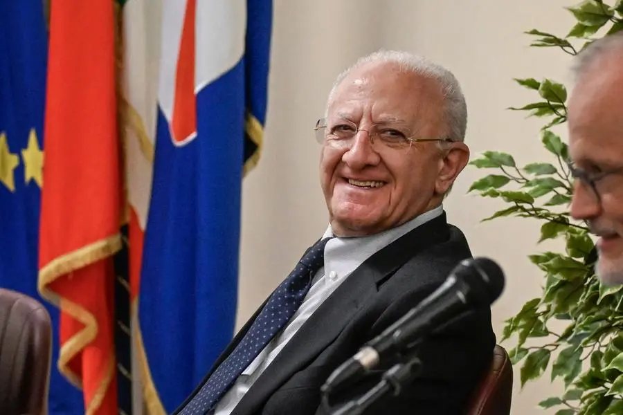 Sindaci per sempre: da De Luca a Biffoni, la lunga stagione degli amministratori che tornano