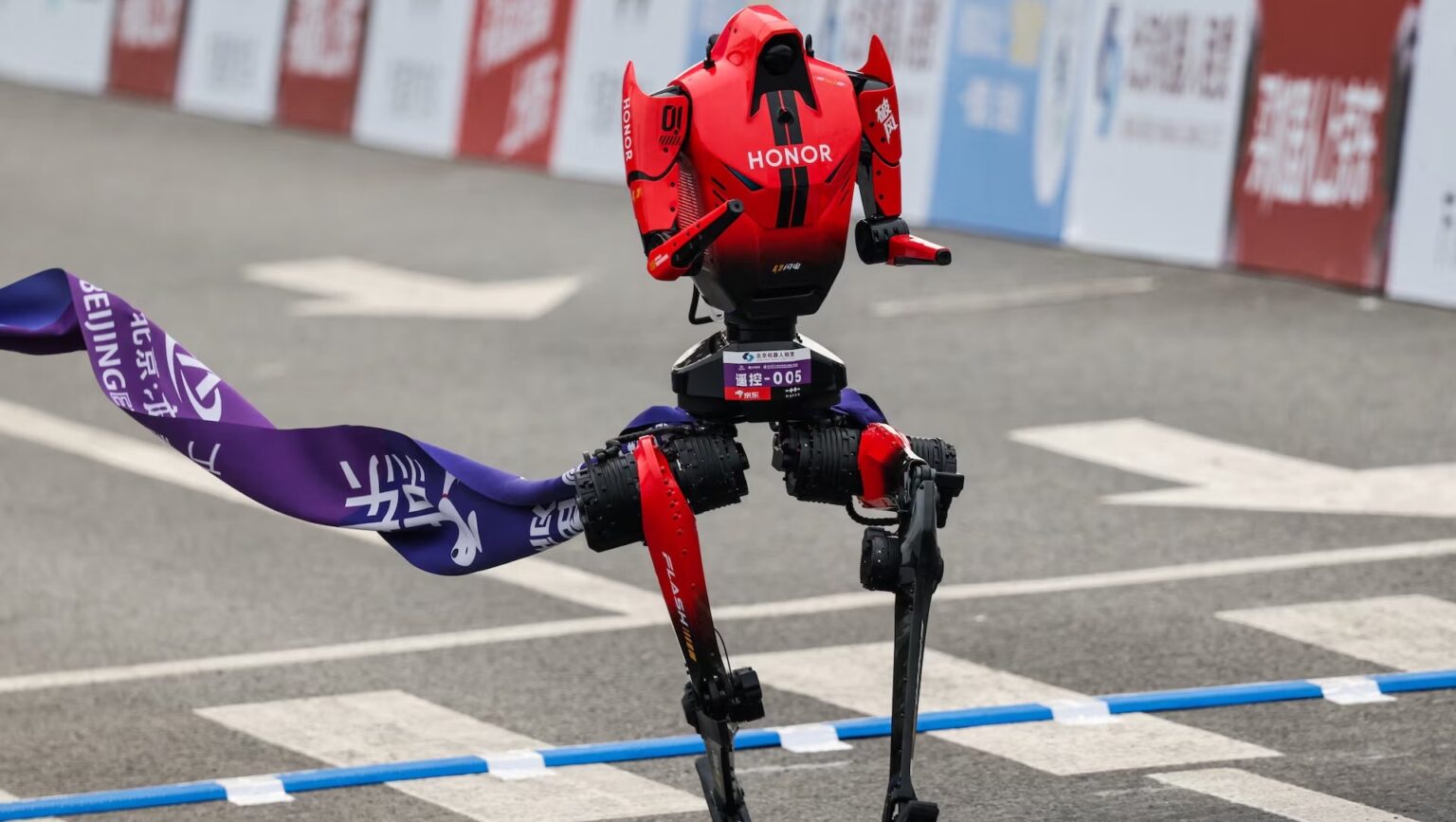 Il robot che ha superato Bolt: la Cina corre avanti sui robot umanoidi, ma i profitti restano lontani