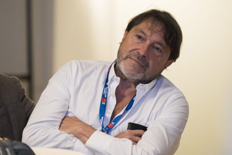 Sigfrido Ranucci rimosso da Report: Presutti e Piervincenzi alla conduzione, la redazione minaccia dimissioni