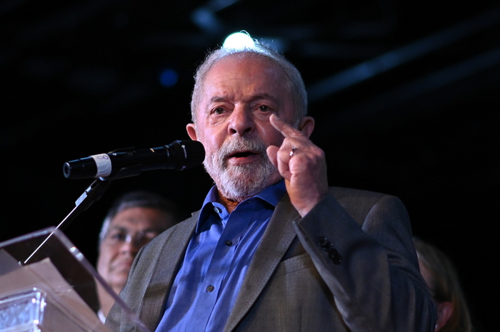 Lula rieletto, i mercati brasiliani crollano: il presidente deve ora affrontare la sfida del debito pubblico e del deficit fiscale