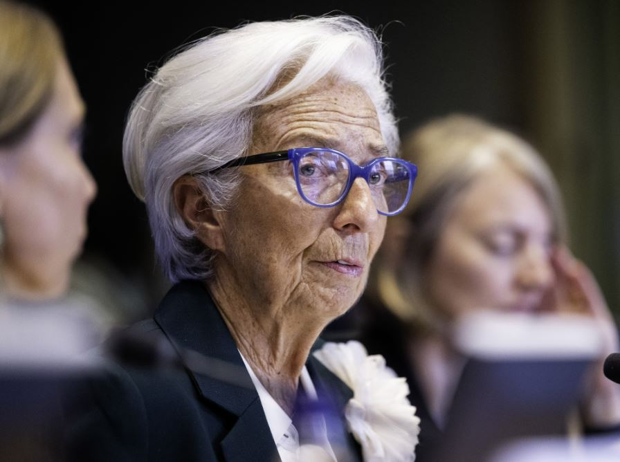 Lagarde lascia la Bce: dimissioni il 7 febbraio 2027, si apre la corsa per il successore