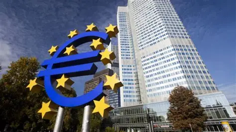 La crisi dei titoli francesi guida la corsa alla presidenza della BCE: tra Knot e De Cos si gioca la risposta all’emergenza del debito nell’eurozona