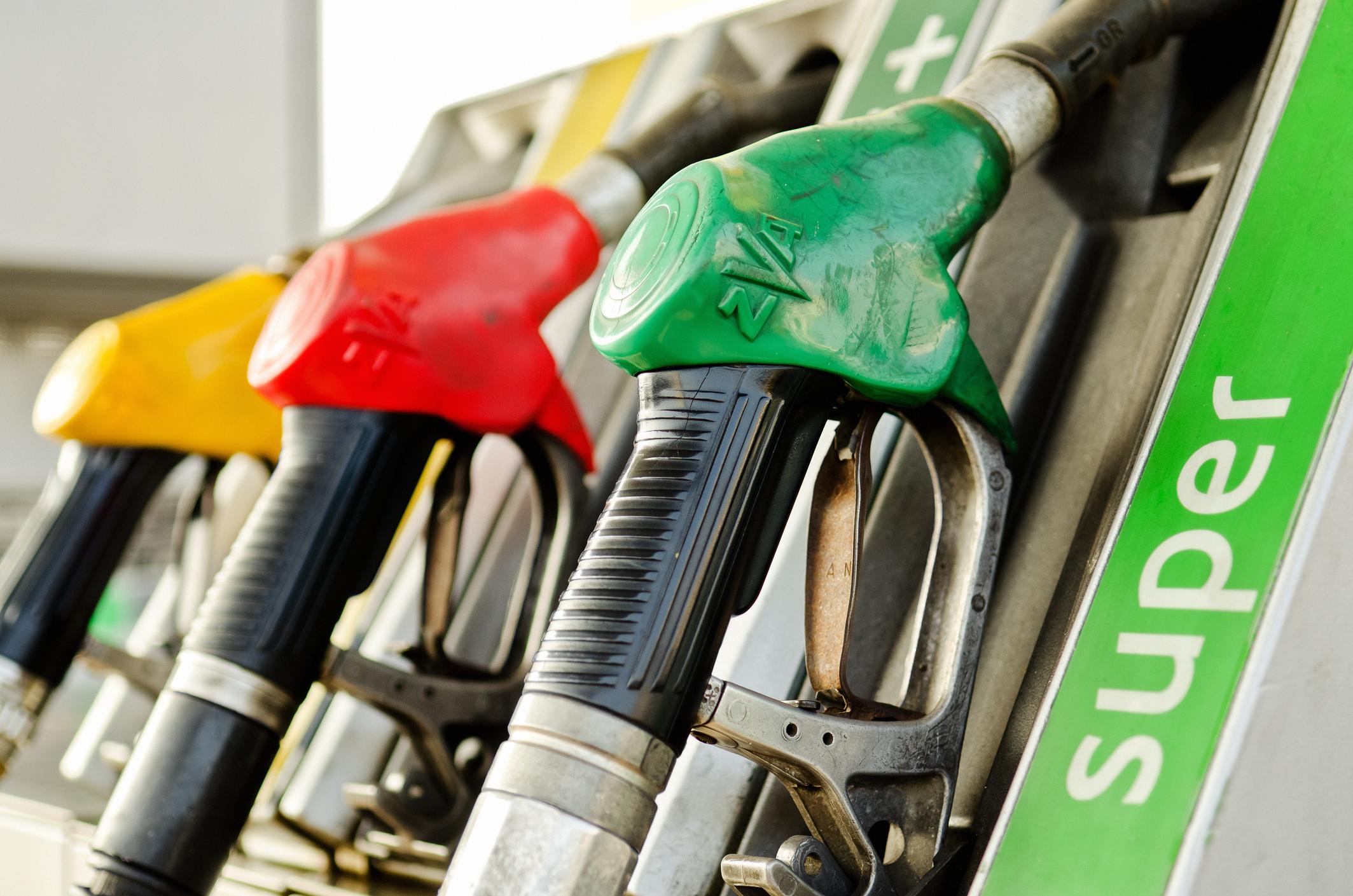 Il governo rinuncia alle accise mobili in vista della legge di bilancio: sul gasolio tornano le accise ordinarie