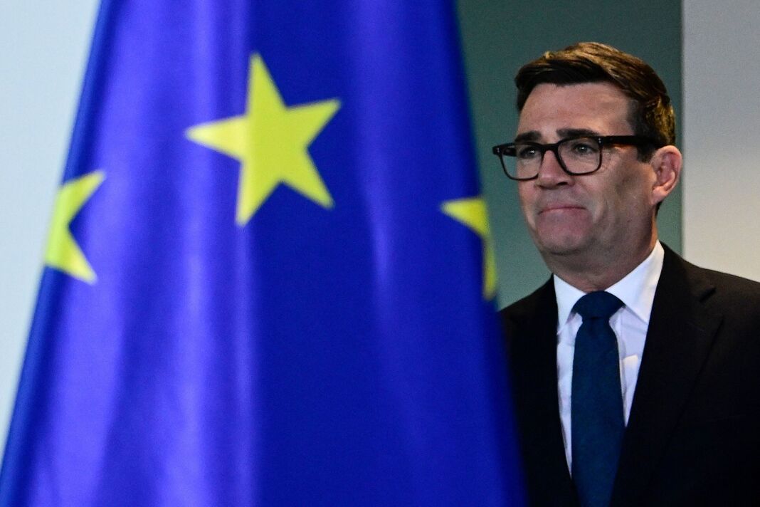 La Russia ha interferito nella Brexit”: le parole di Burnham riaprono il dossier sul referendum del 2016