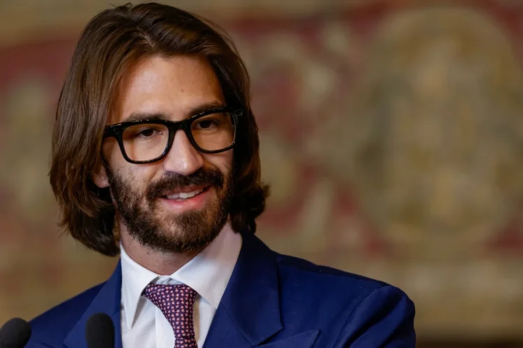 Leonardo Maria Del Vecchio e l’offerta su Il Fatto Quotidiano: Non può prendere Il Fatto, ma può provare a indebolirlo